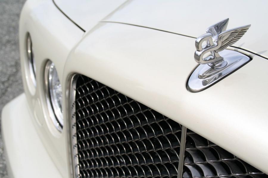 Детали экстерьера Bentley Brooklands 2009 года  (NA) (фото 47 из 55)